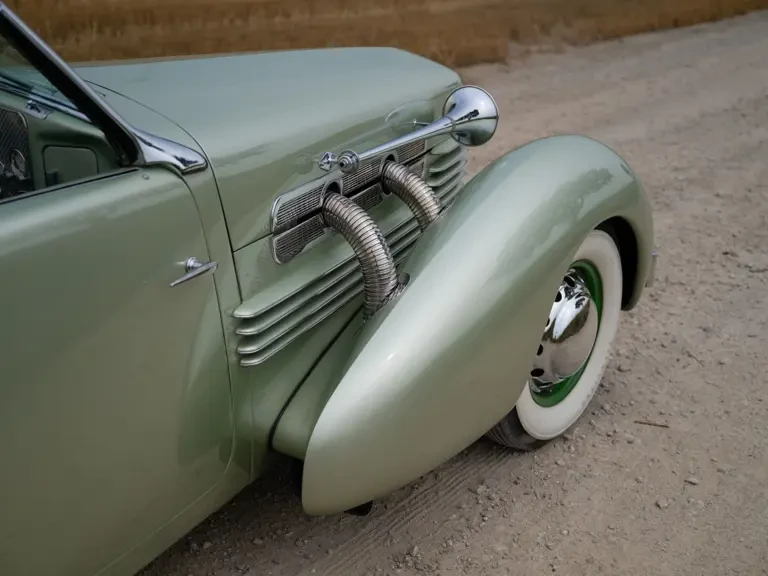 1936 Cord 810 & 812 - Image 13 of 31