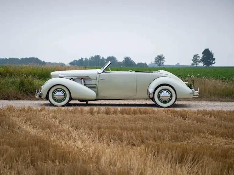 1936 Cord 810 & 812 - Image 6 of 31