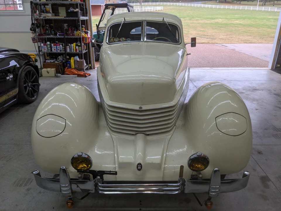 1936 Cord 810 & 812 - Image 18 of 31