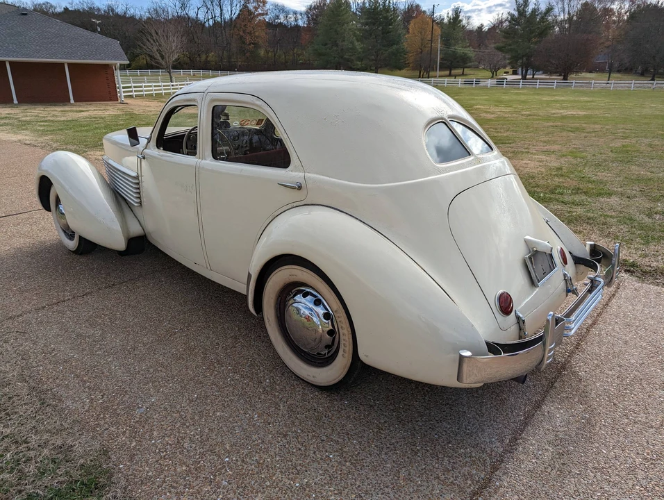 1936 Cord 810 & 812 - Image 4 of 31