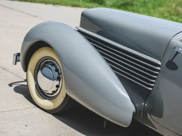 1936 Cord 810 & 812 - Image 10 of 19