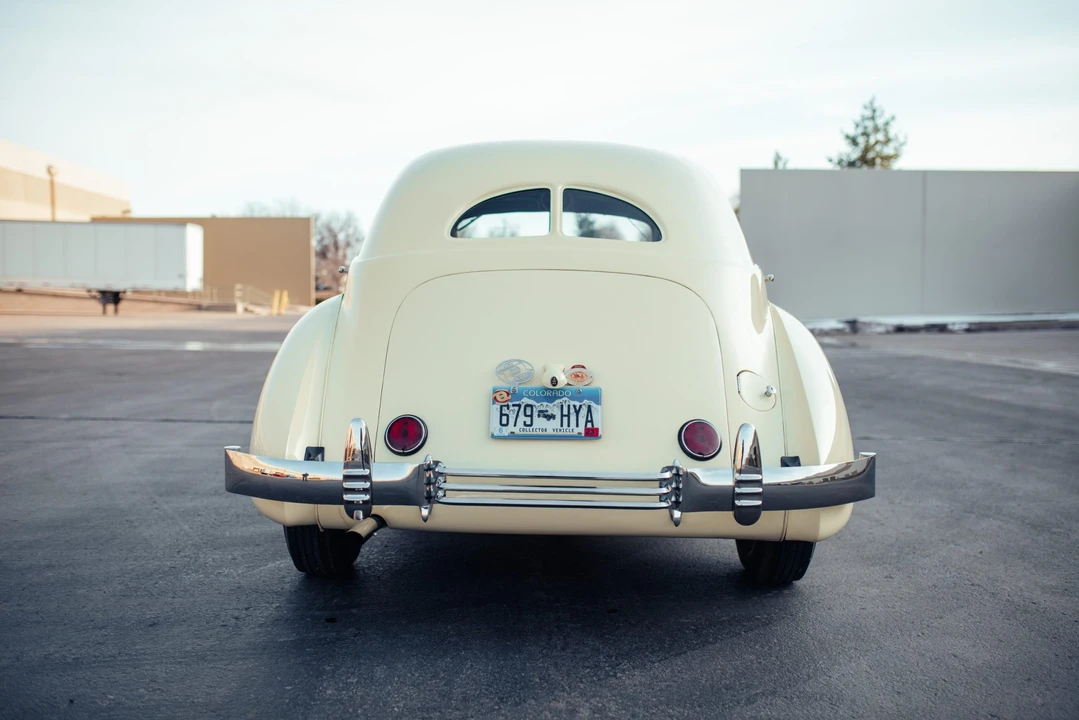 1936 Cord 810 & 812 - Image 7 of 31