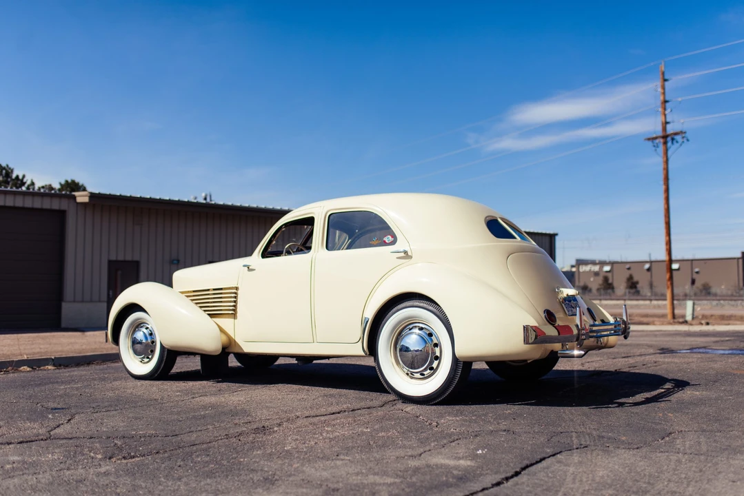 1936 Cord 810 & 812 - Image 20 of 31