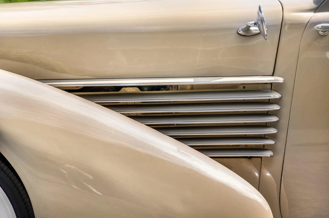 1936 Cord 810 & 812 - Image 21 of 31