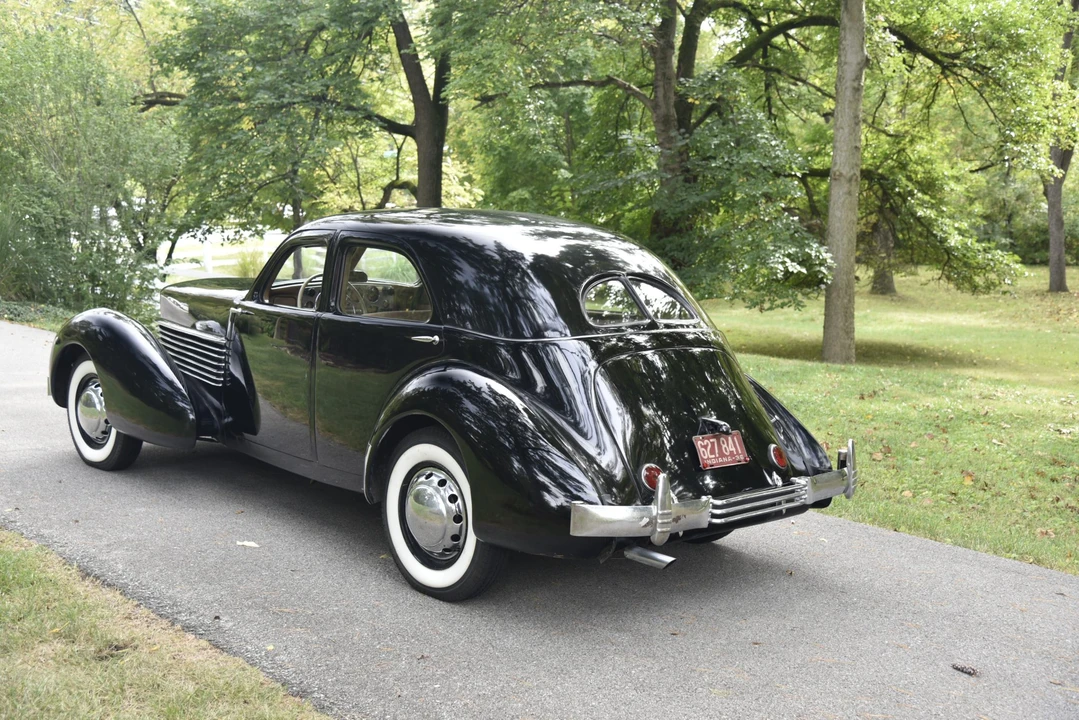 1936 Cord 810 & 812 - Image 12 of 31