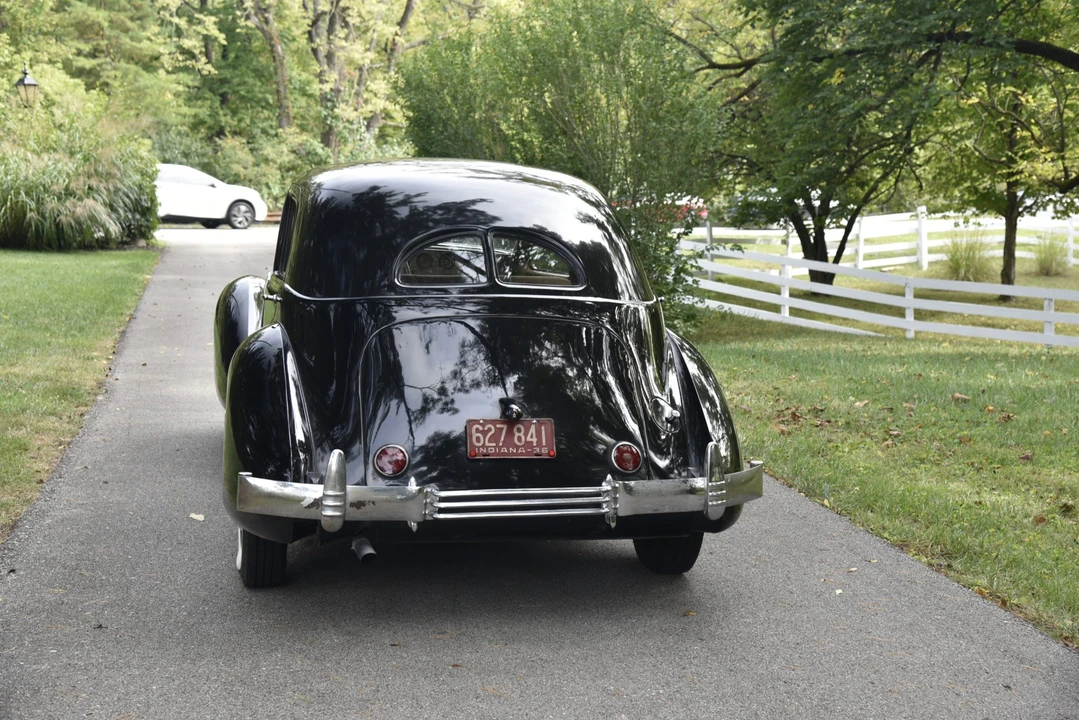 1936 Cord 810 & 812 - Image 14 of 31