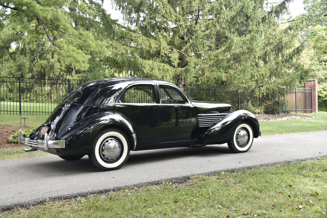 1936 Cord 810 & 812 - Image 21 of 31