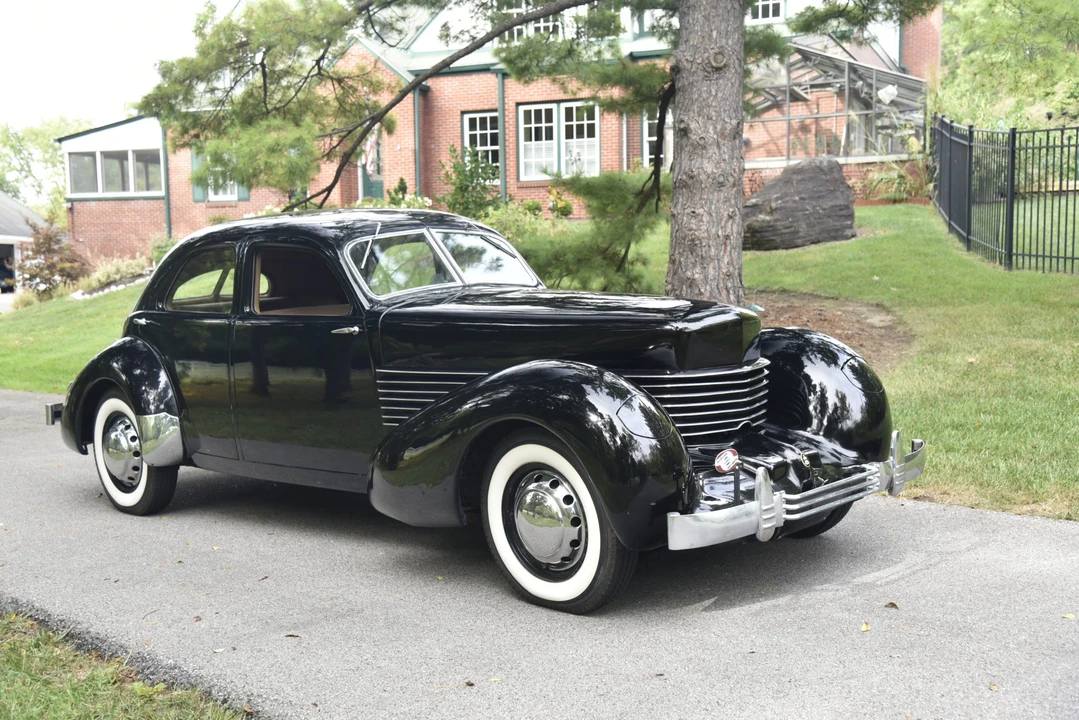 1936 Cord 810 & 812 - Image 28 of 31