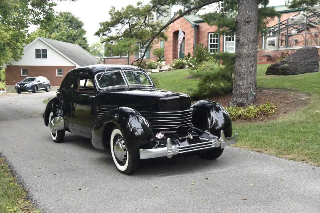 1936 Cord 810 & 812 - Image 31 of 31