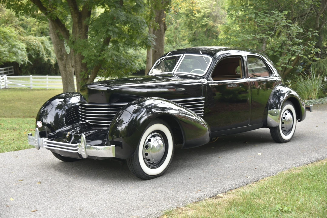 1936 Cord 810 & 812 - Image 4 of 31