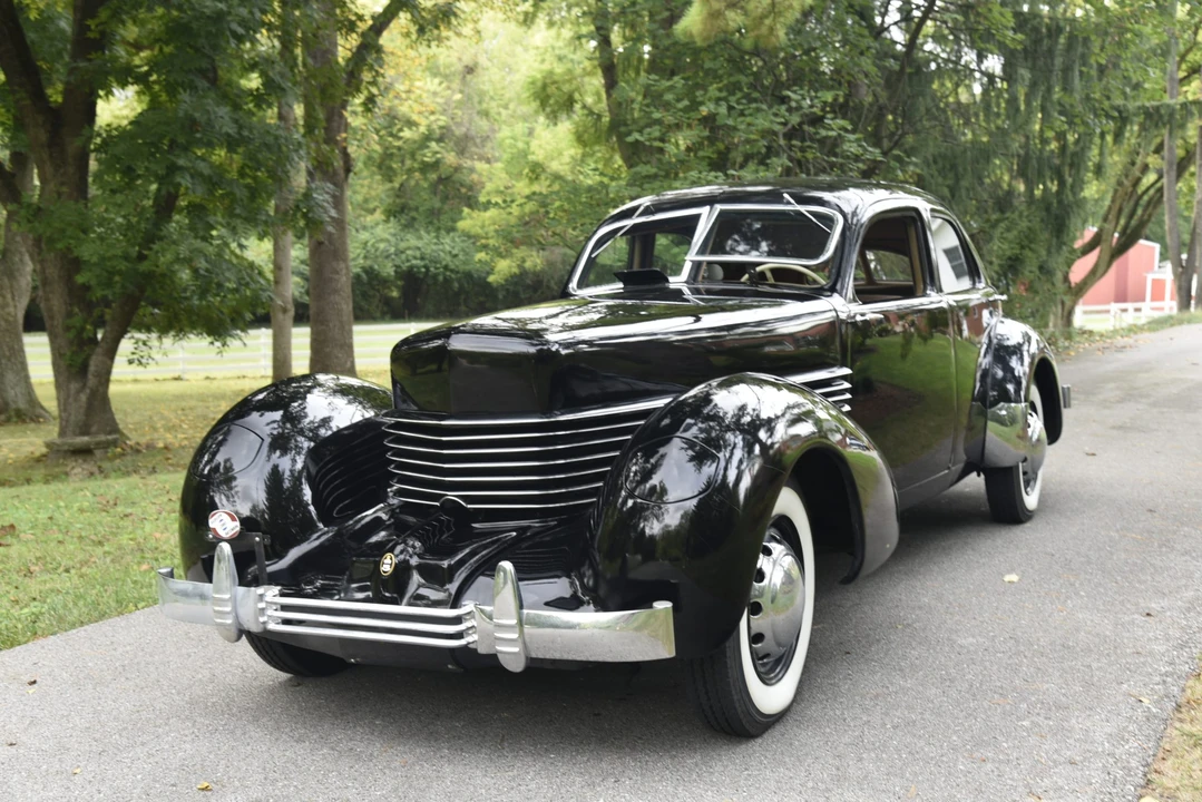 1936 Cord 810 & 812 - Image 3 of 31