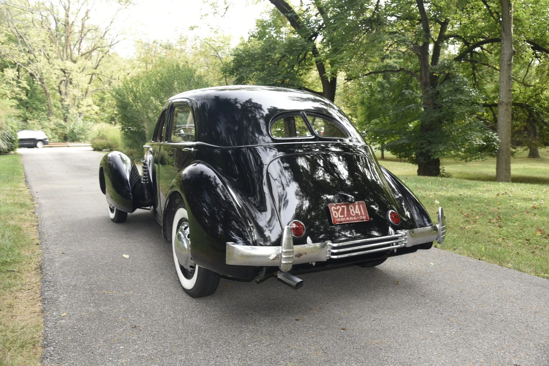 1936 Cord 810 & 812 - Image 13 of 31
