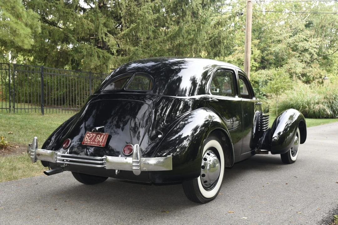 1936 Cord 810 & 812 - Image 17 of 31