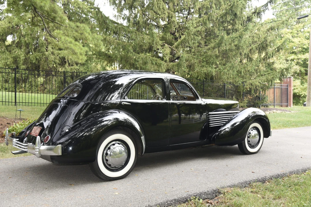 1936 Cord 810 & 812 - Image 20 of 31