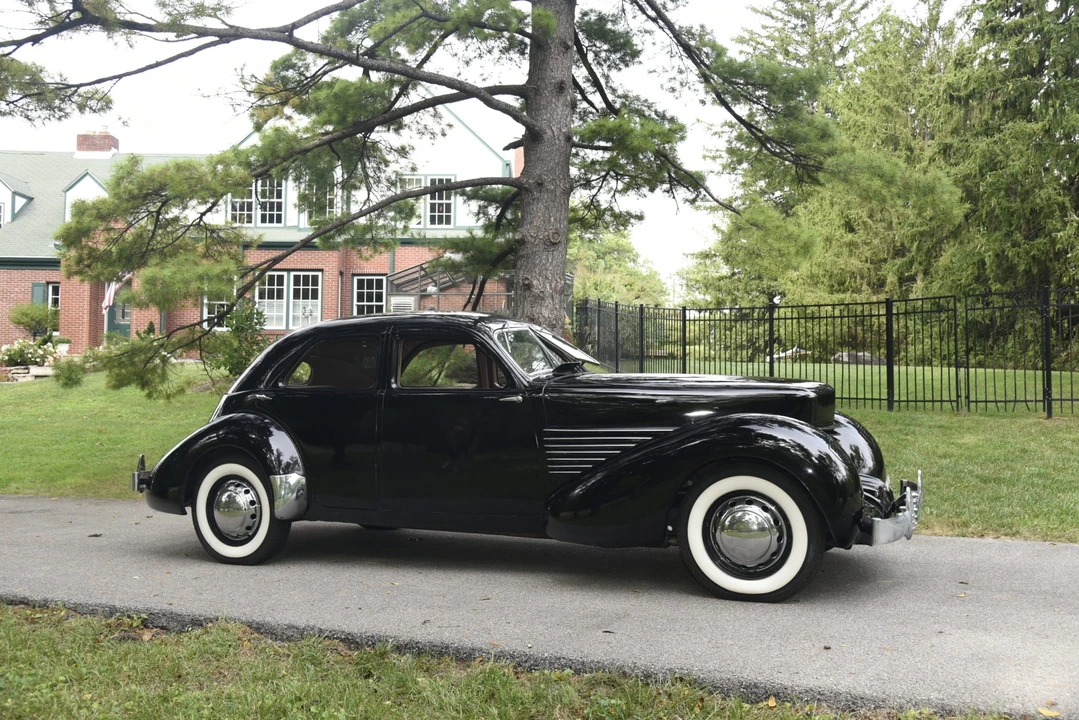 1936 Cord 810 & 812 - Image 25 of 31