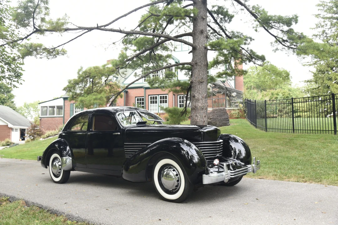 1936 Cord 810 & 812 - Image 27 of 31