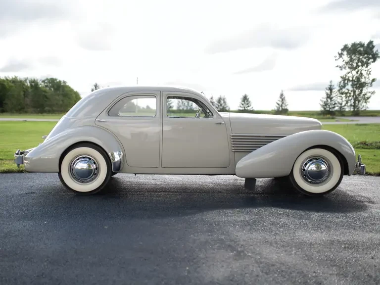 1936 Cord 810 & 812 - Image 6 of 16