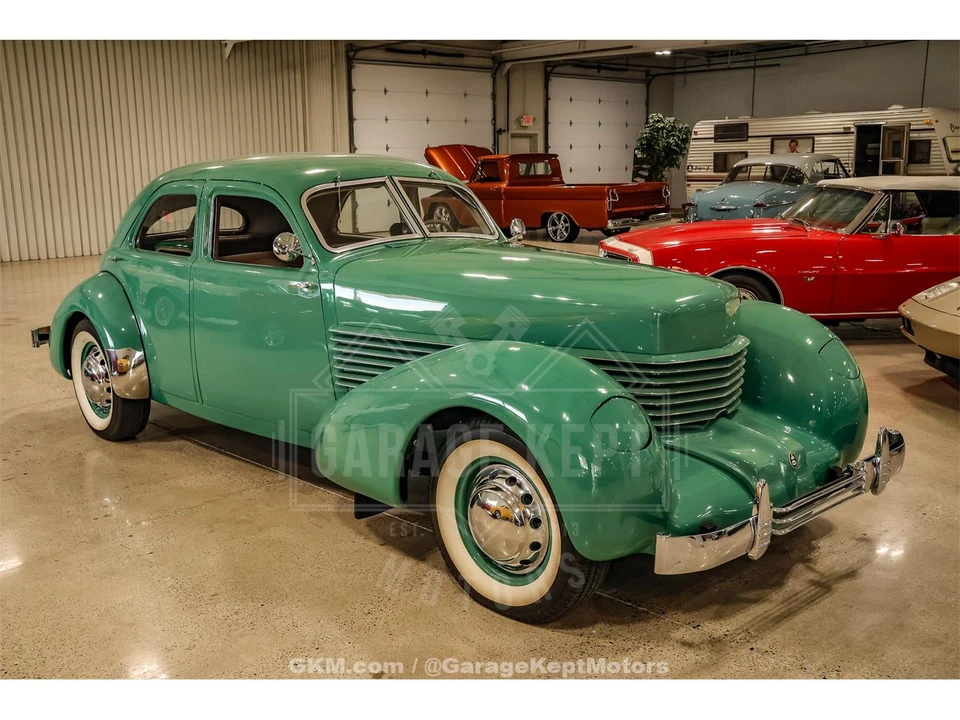 1936 Cord 810 & 812 - Image 11 of 31