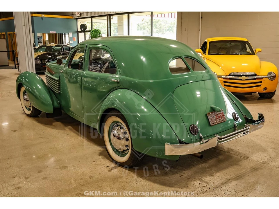 1936 Cord 810 & 812 - Image 6 of 31