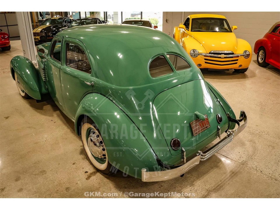 1936 Cord 810 & 812 - Image 31 of 31