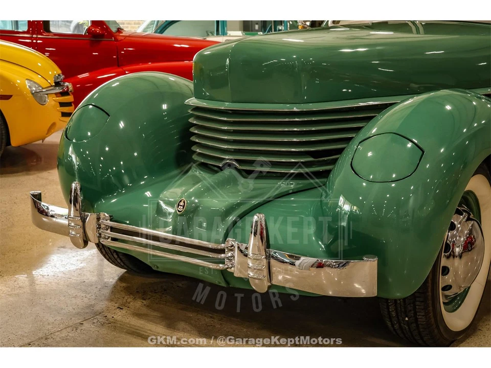 1936 Cord 810 & 812 - Image 17 of 31