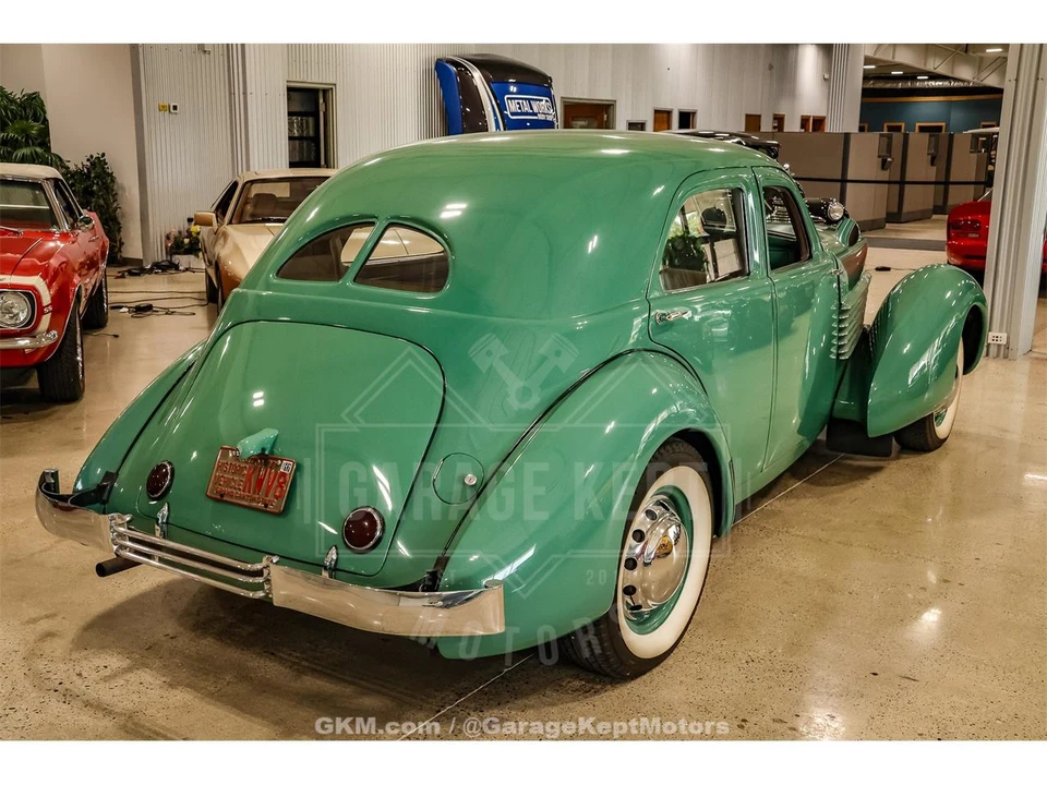 1936 Cord 810 & 812 - Image 8 of 31