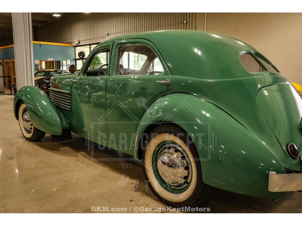 1936 Cord 810 & 812 - Image 30 of 31