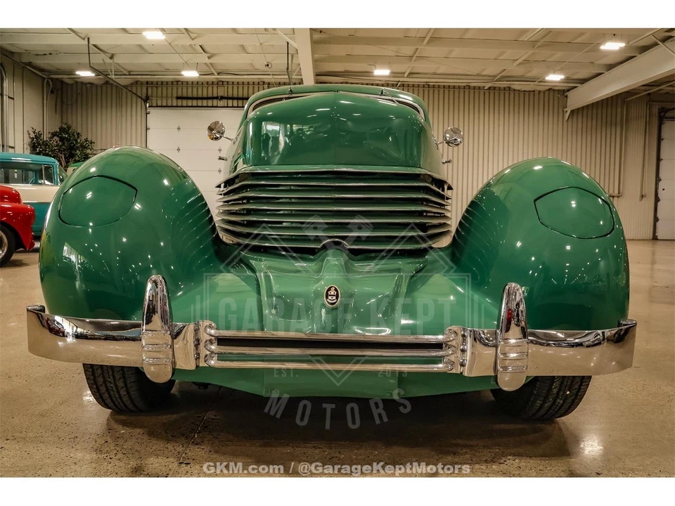 1936 Cord 810 & 812 - Image 15 of 31