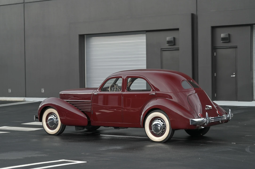 1936 Cord 810 & 812 - Image 20 of 31