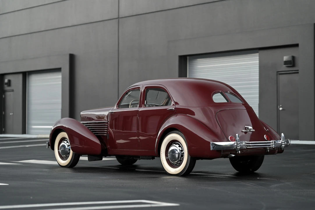 1936 Cord 810 & 812 - Image 31 of 31