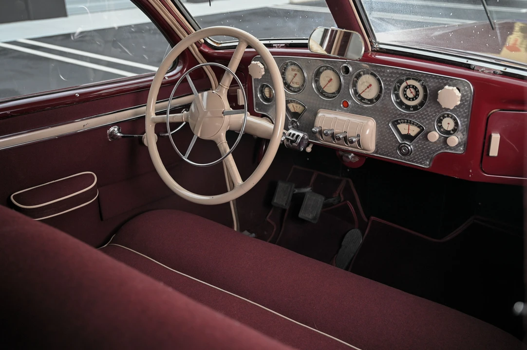 1936 Cord 810 & 812 - Image 24 of 31