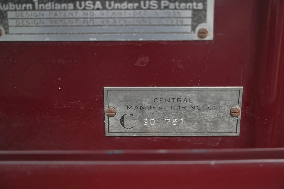 1936 Cord 810 & 812 - Image 25 of 31