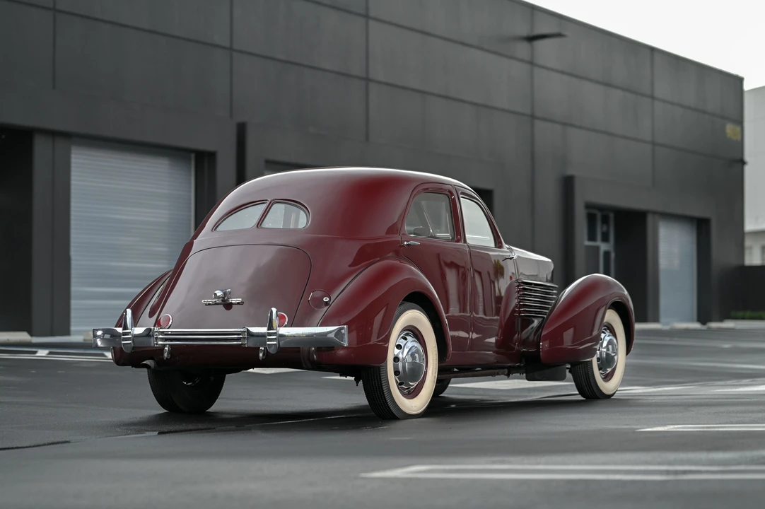 1936 Cord 810 & 812 - Image 4 of 31