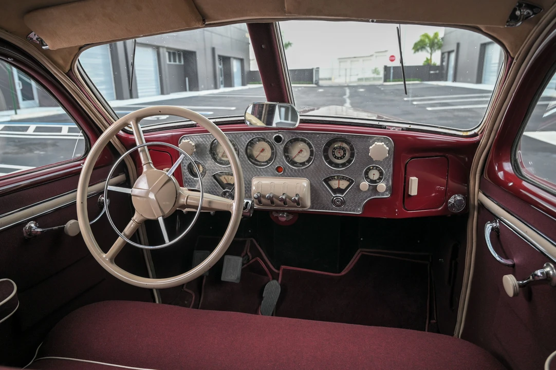 1936 Cord 810 & 812 - Image 14 of 31