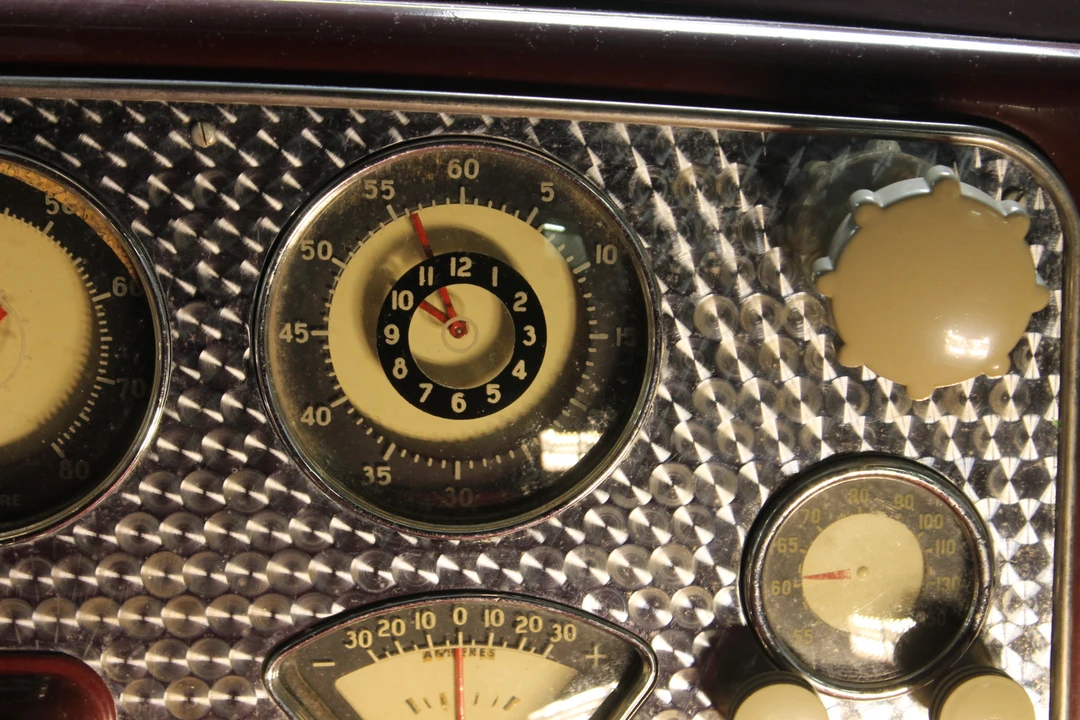 1936 Cord 810 & 812 - Image 24 of 31