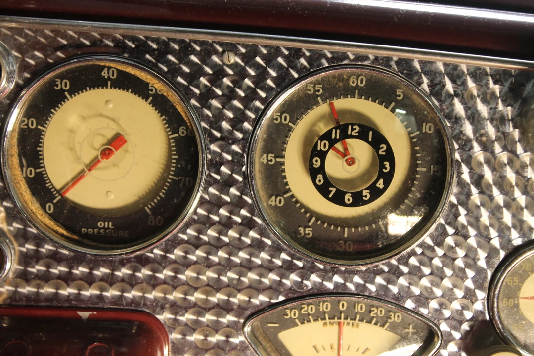 1936 Cord 810 & 812 - Image 26 of 31