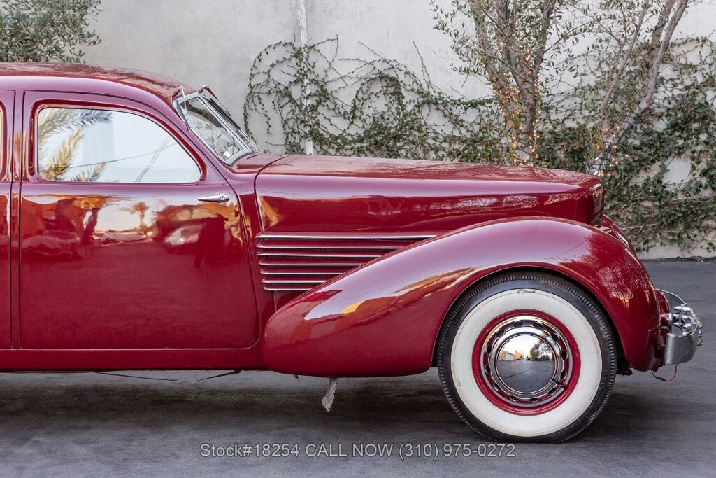 1936 Cord 810 & 812 - Image 11 of 12