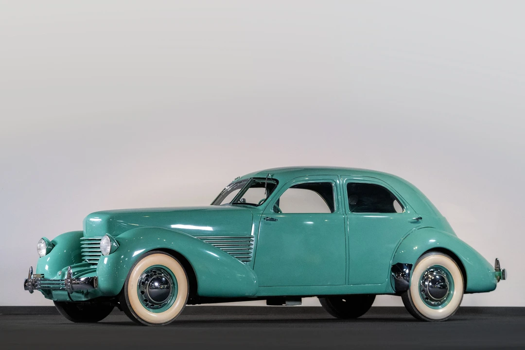 1936 Cord 810 & 812 - Image 29 of 29