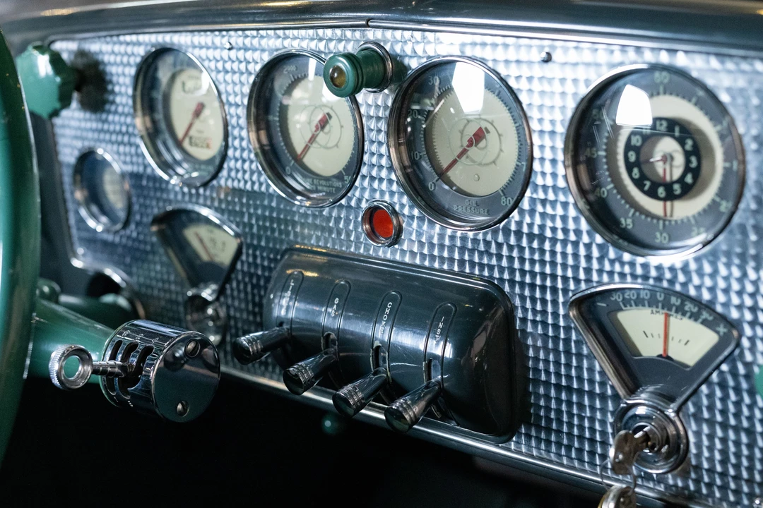 1936 Cord 810 & 812 - Image 3 of 29