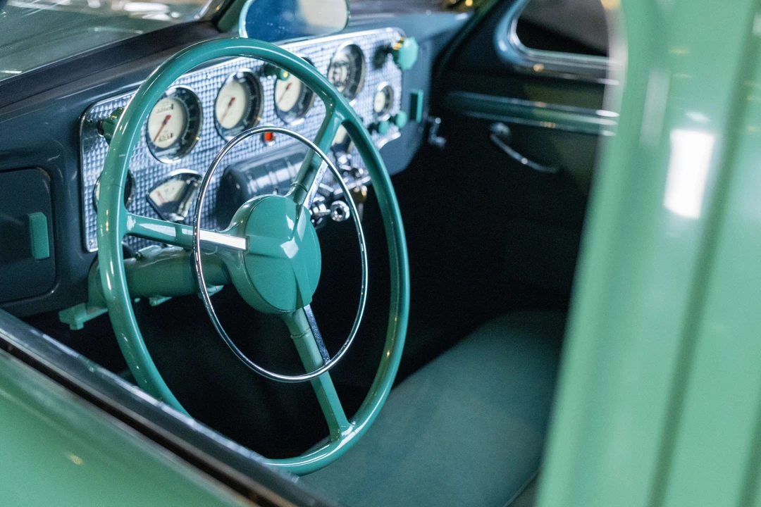1936 Cord 810 & 812 - Image 14 of 29