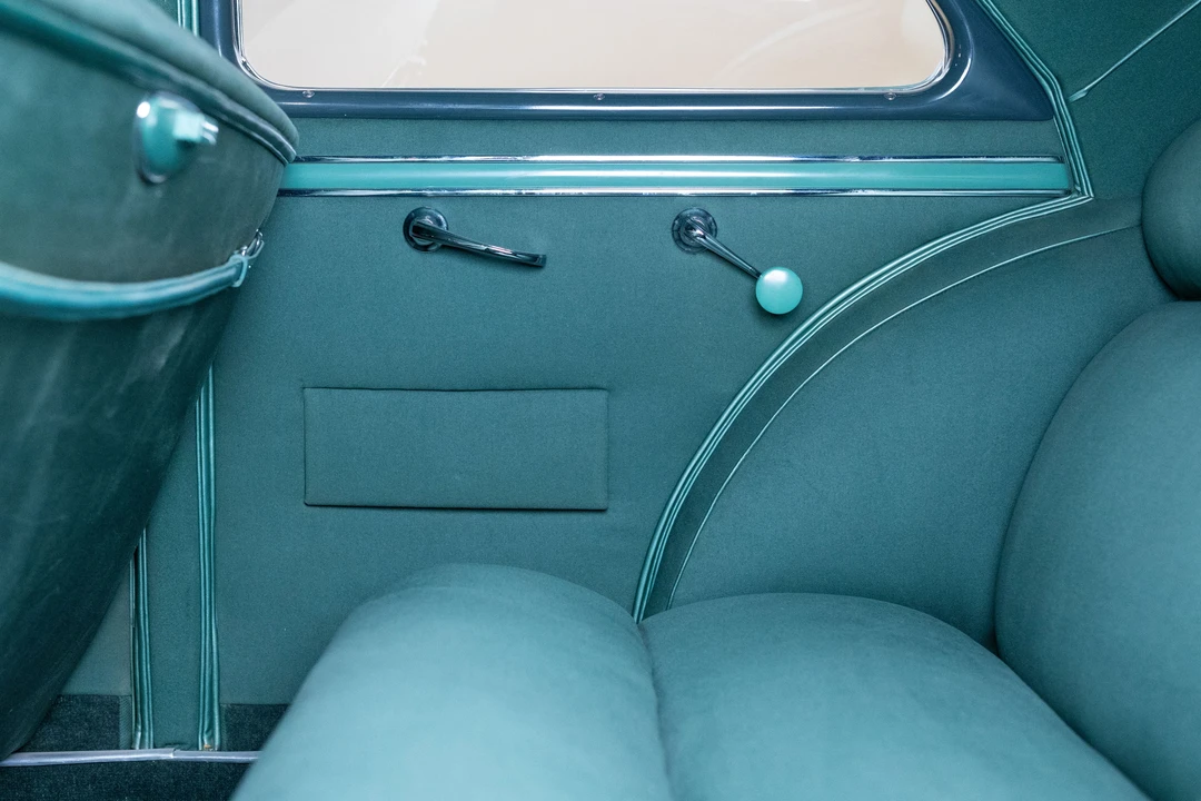 1936 Cord 810 & 812 - Image 7 of 29