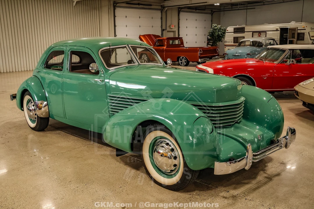 1936 Cord 810 & 812 - Image 12 of 31