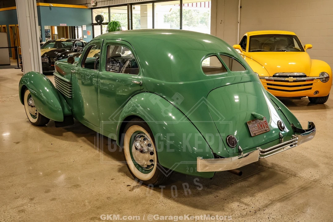 1936 Cord 810 & 812 - Image 7 of 31