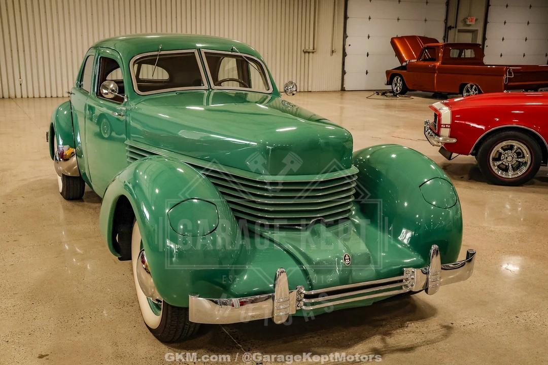 1936 Cord 810 & 812 - Image 13 of 31
