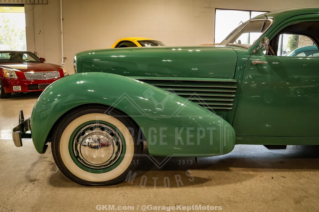 1936 Cord 810 & 812 - Image 27 of 31