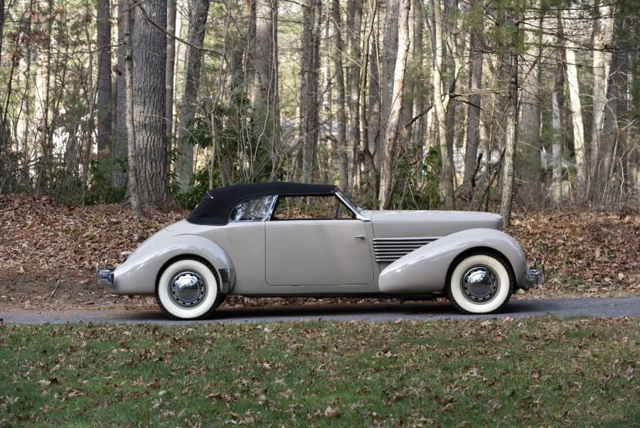 1936 Cord 810 & 812 - Image 16 of 30