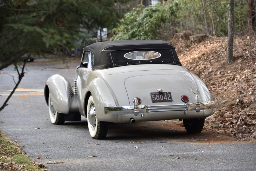 1936 Cord 810 & 812 - Image 13 of 30