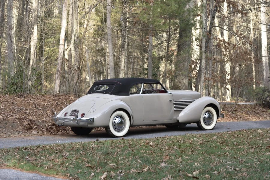 1936 Cord 810 & 812 - Image 17 of 30