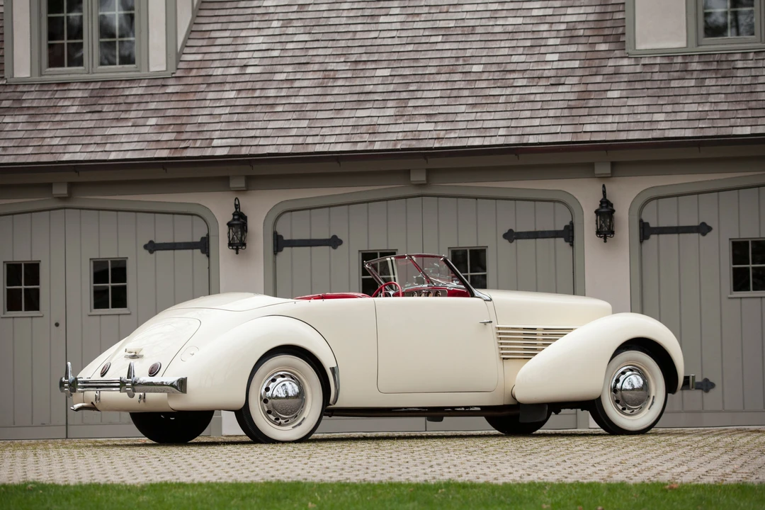 1936 Cord 810 & 812 - Image 17 of 17