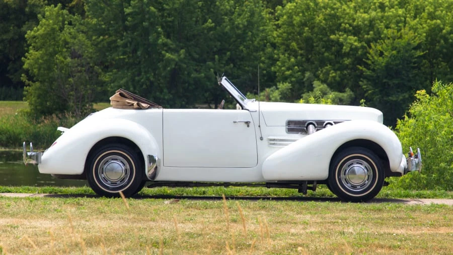 1936 Cord 810 & 812 - Image 8 of 13